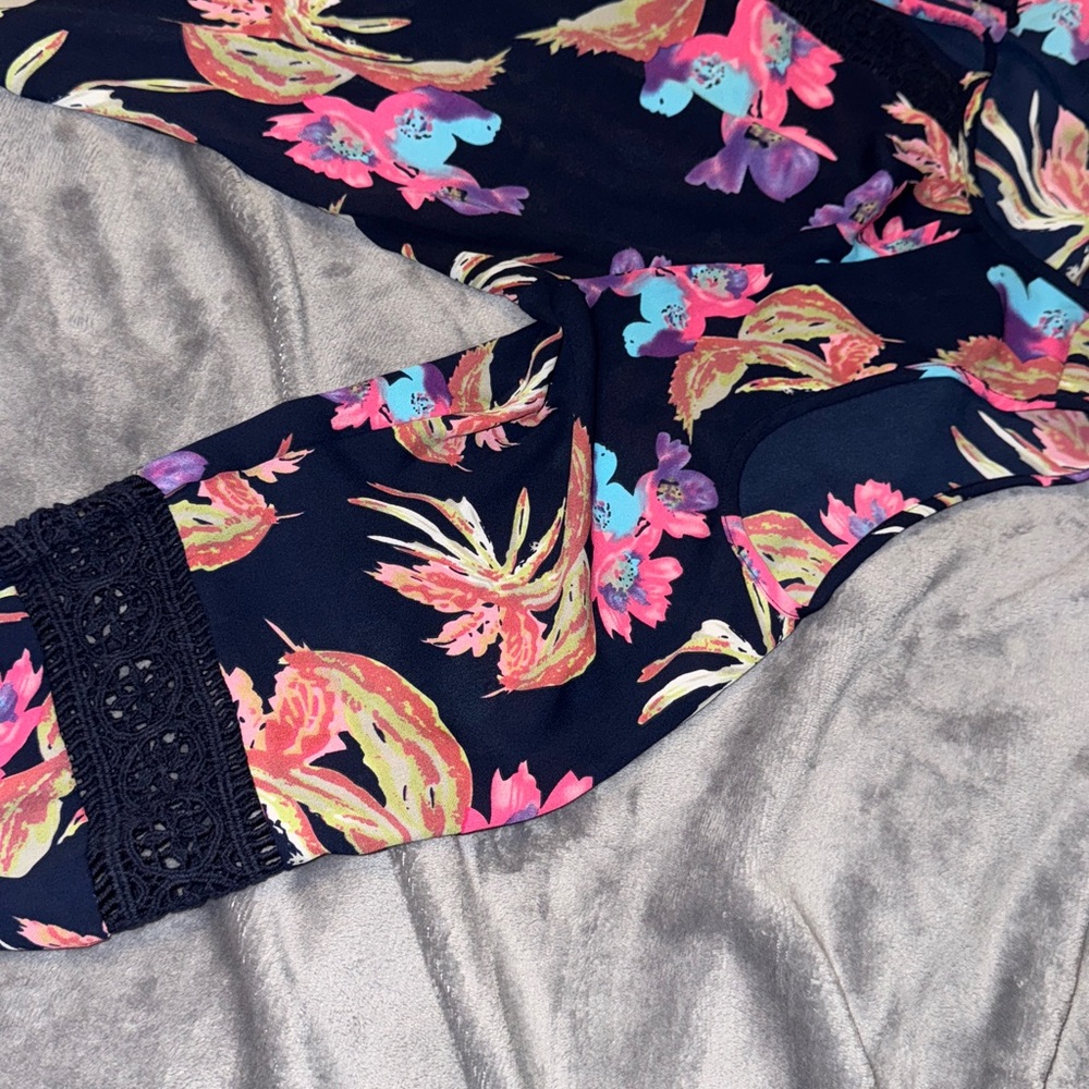 CUTEST shirt XL Navy Blue Floral - Picture 3 of 14